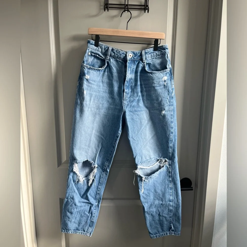 ZARA Women’s Distressed Medium Wash Mom Jeans - Picture 1 of 4